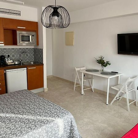 Illescas Apartamento エステポナ エクステリア 写真