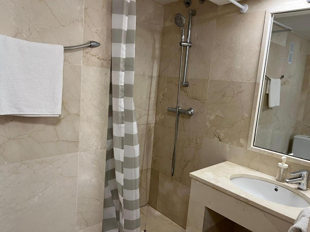 Illescas Apartamento エステポナ エクステリア 写真
